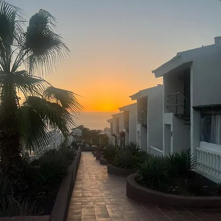 Villas Canaries Marli 아파트 아데제